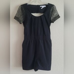 BCBGeneration Sz XS Lace Sleeve Romper